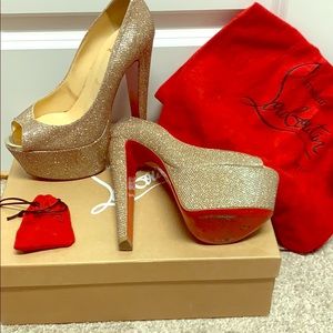 Altareva 160 Christian Louboutin platform pumps